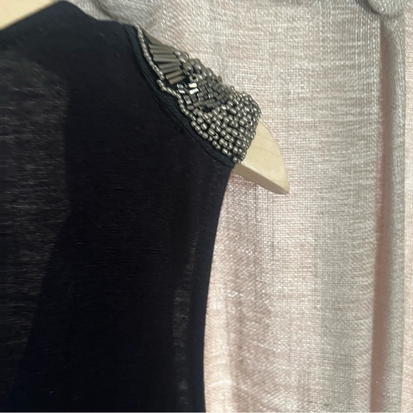 Gibson Black Sleeveless Tunic with Beaded Embellished Shoulders Size Medium - Picture 13 of 14